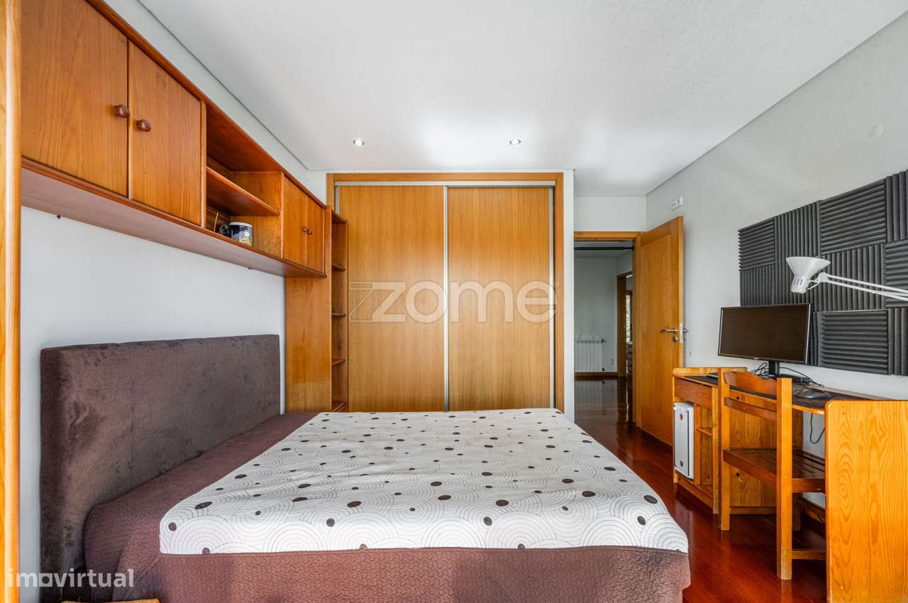 Moradia T4 com Jardim | Meadela-20
