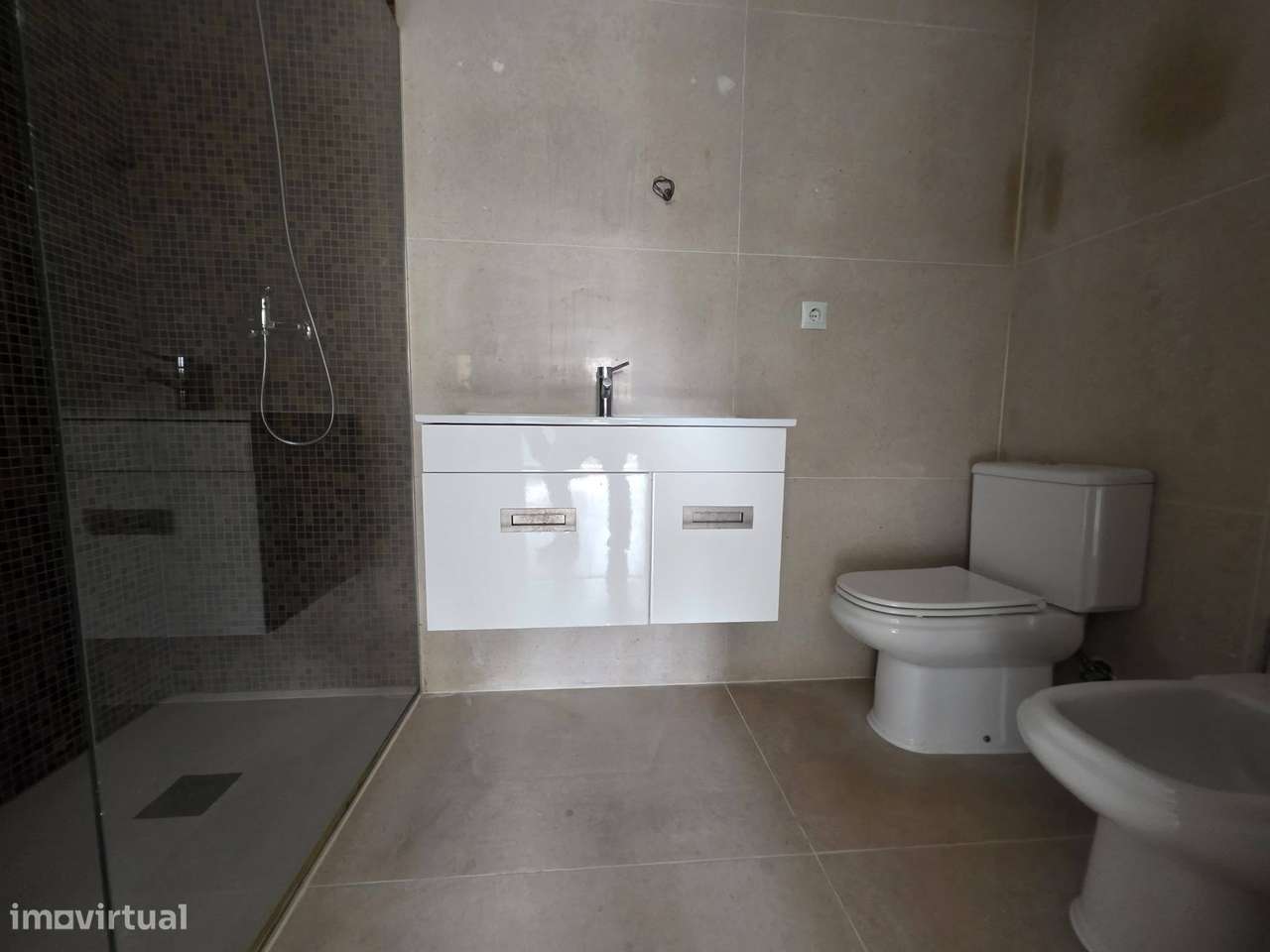 Oportunidade apartamento estado novo Centro Braga - Grande imagem: 4/19