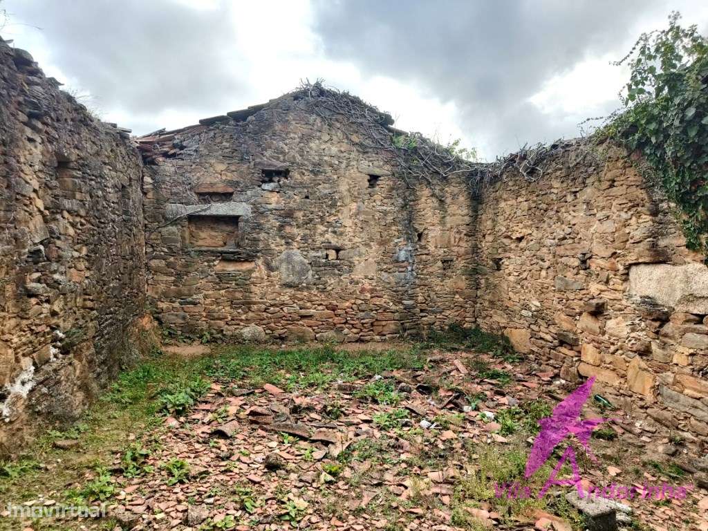 Terreno com Anexo em Pedra em Samonde - Santa Marta de Portuzelo-13