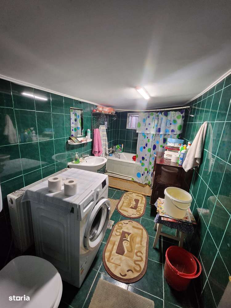 Casa cu 3 camere  in Serbanesti-12