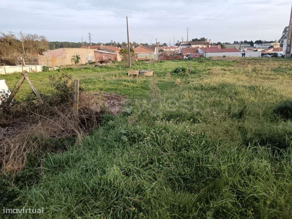 Terreno Urbano com cerca de 2000m na Embra, Marinha Grande - Grande imagem: 2/11