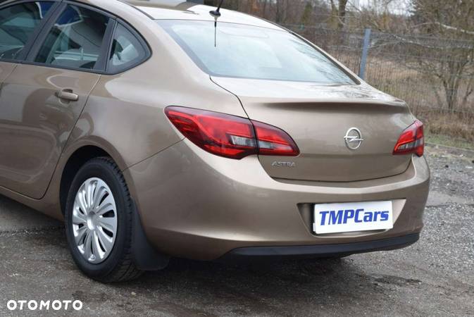 Opel Astra - 14