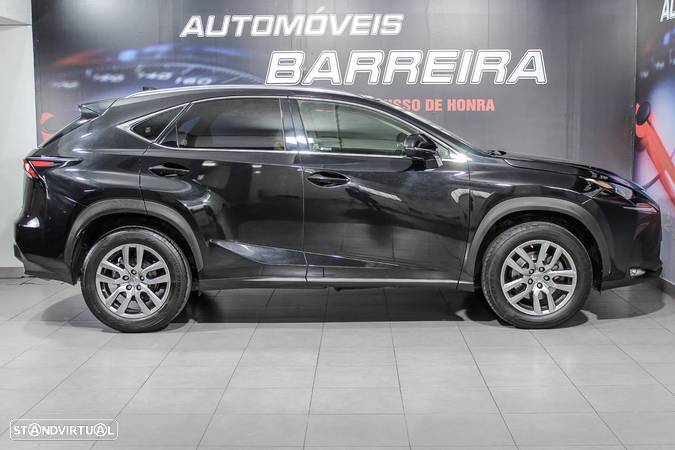 Lexus NX 300h Executive Plus - 14