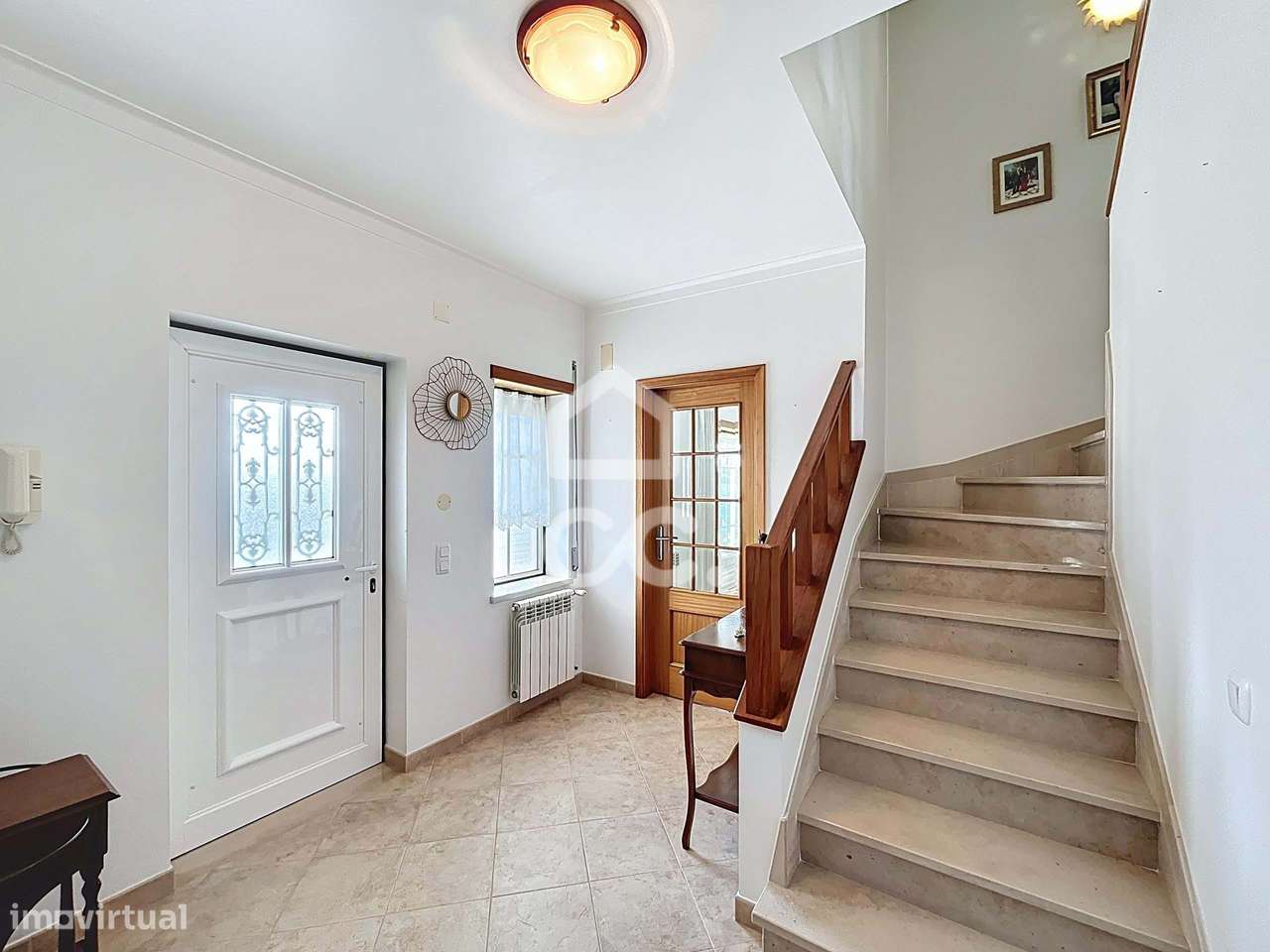 Moradia T4 com jardim, Casais da Serralheira-3