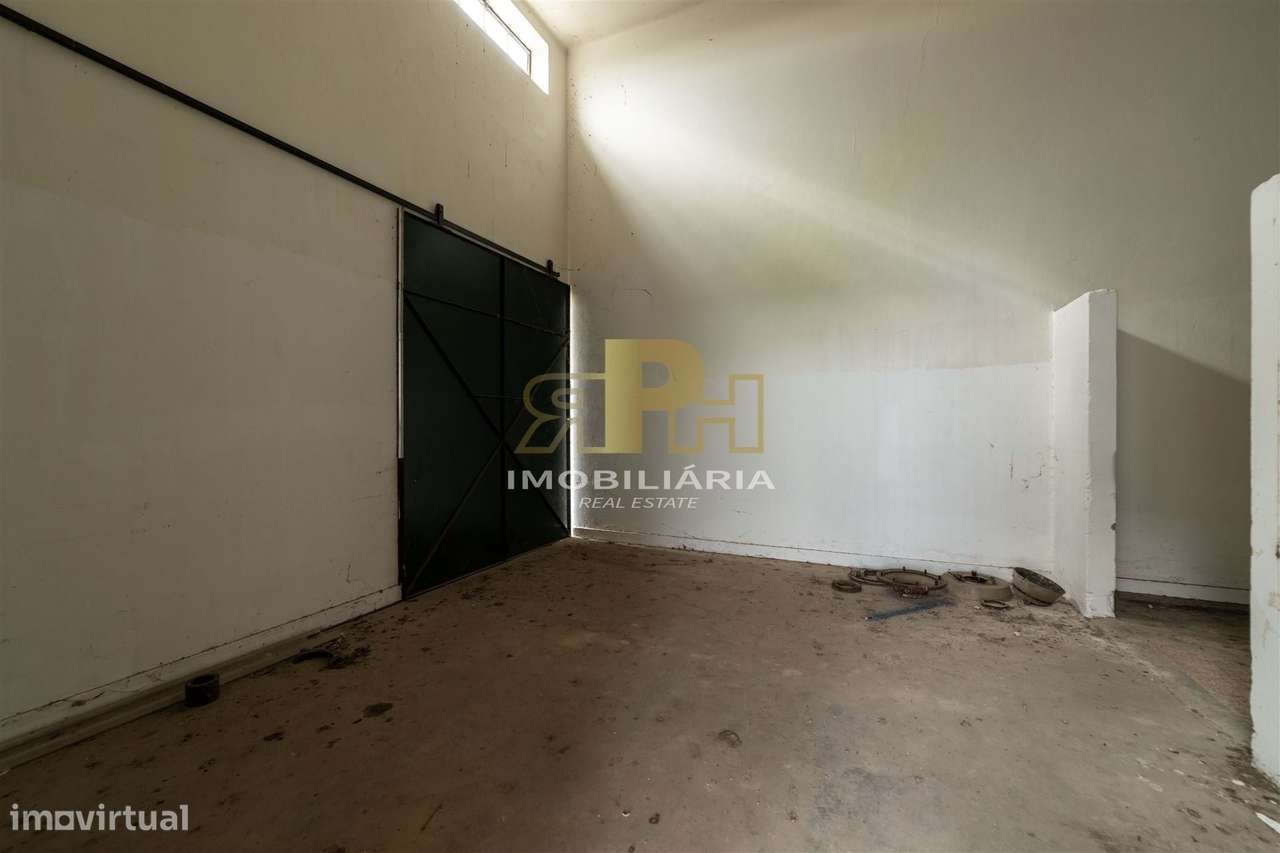 Armazém T6 Venda em Alcanhões,Santarém-9