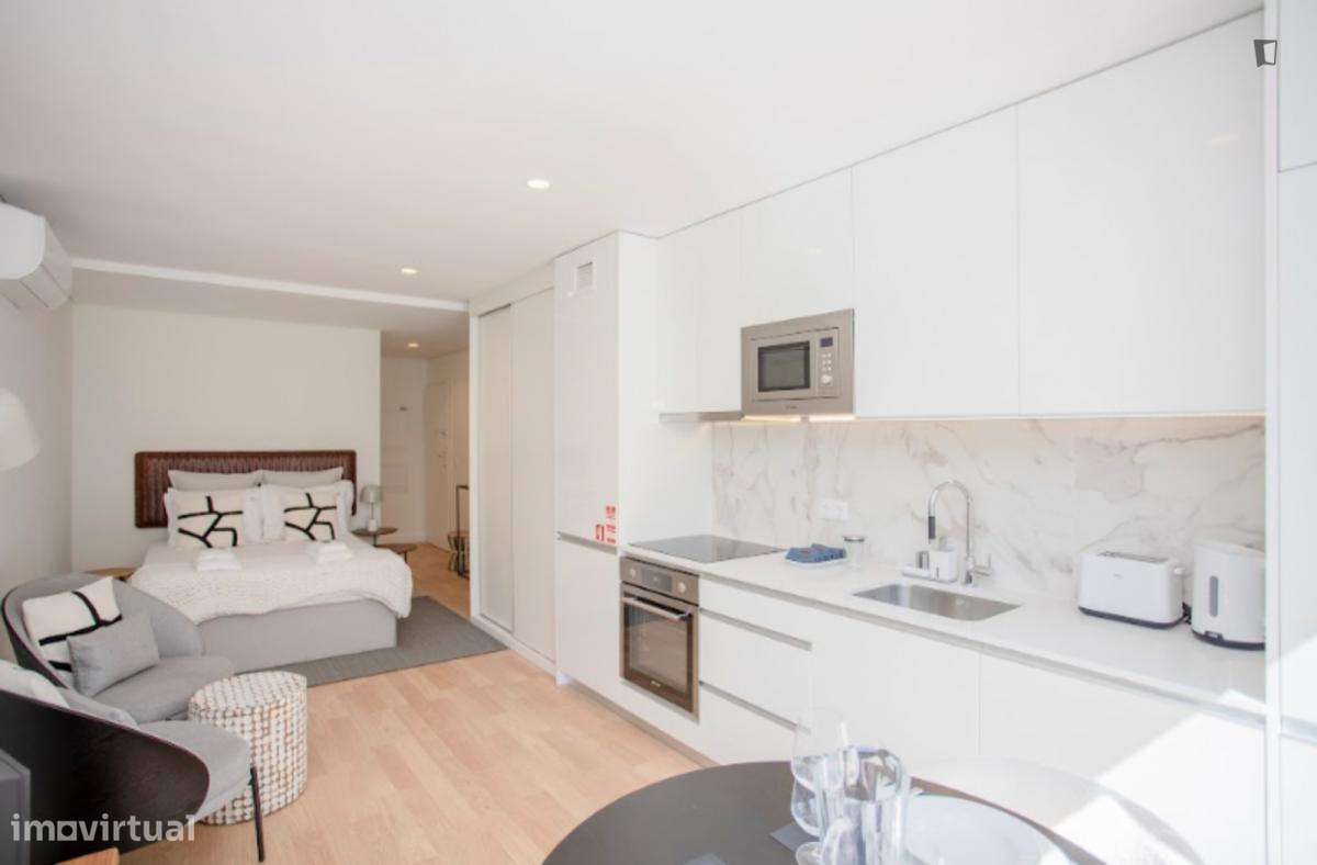 Estúdio - localizado em Santo Ildefonso Porto - Grande imagem: 5/9