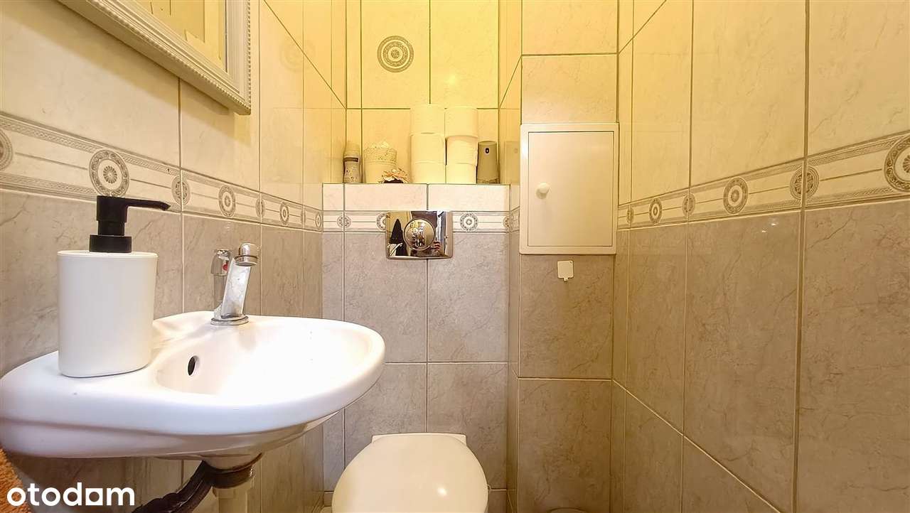 Duże dwupokojowe mieszkanie w ustronnym miejscu!-11