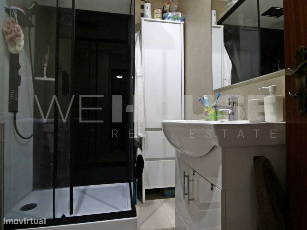 Apartamento T2 com 77m2 e arrecadação localizado na Verderena-8