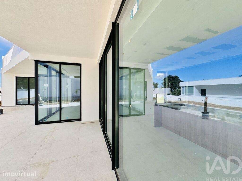 Casa / Villa T4 em Sesimbra (Castelo) de 336,00 m2 - Grande imagem: 3/20