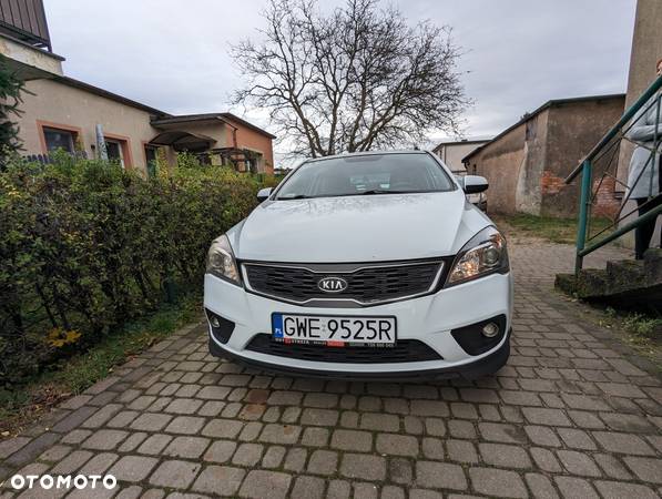 Kia Pro_cee'd 1.6 Crdi Comfort + - 1