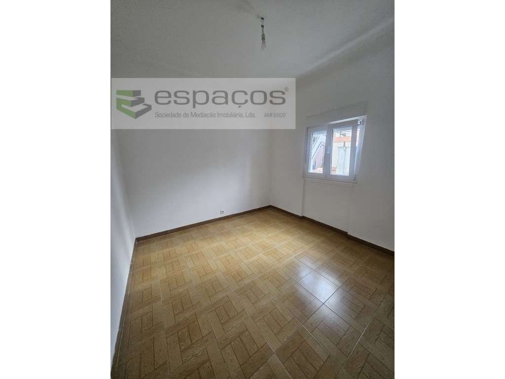 Andar de Moradia em Santa Iria da Azoia, Loures - Grande imagem: 5/12