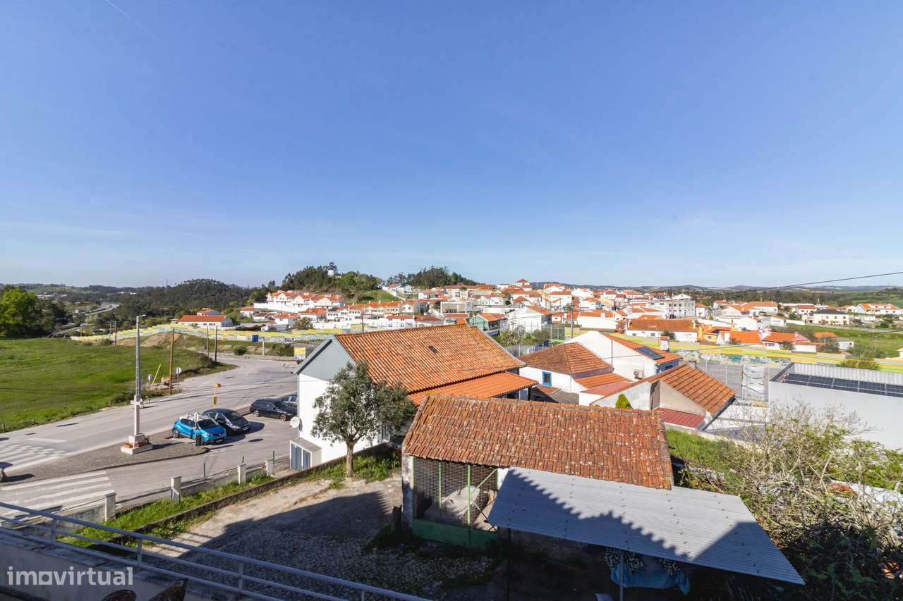 Moradia Geminada T2 em Condomínio Fechado-24