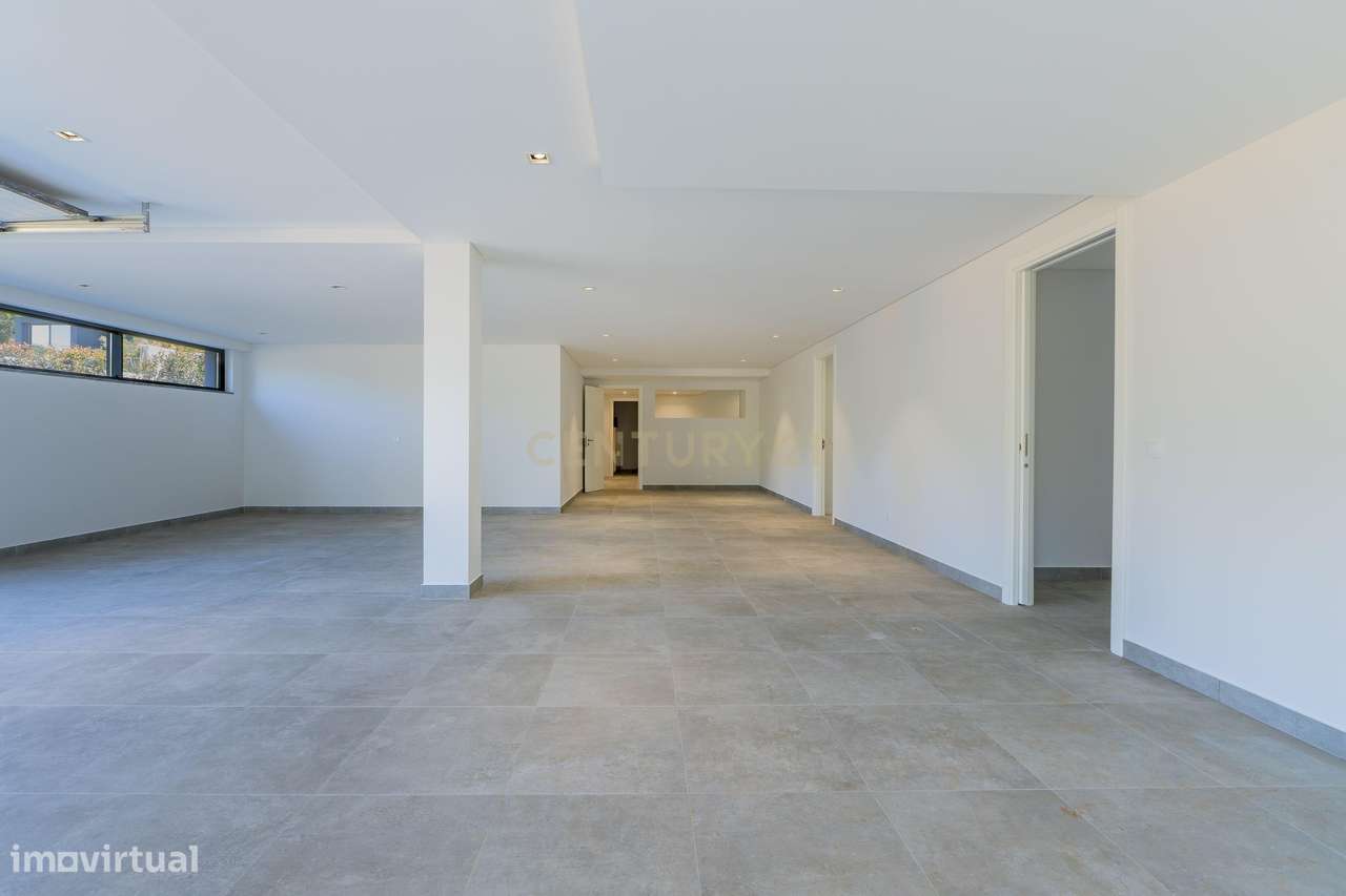 Moradia premium em Cascais onde o luxo e a natureza se encontram-37