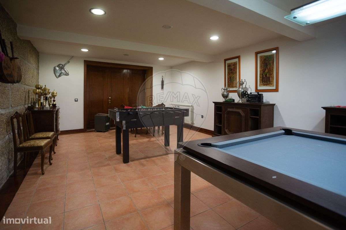 Moradia T7 para venda-34