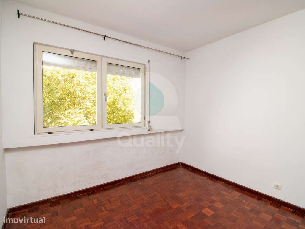 Excelente Apartamento T2 na Cidade Sol-16