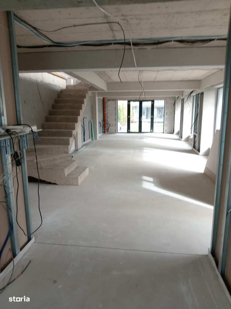 Campina - Spațiu - 200 mp - 2000 Euro/Luna - Imagine principală: 5/7