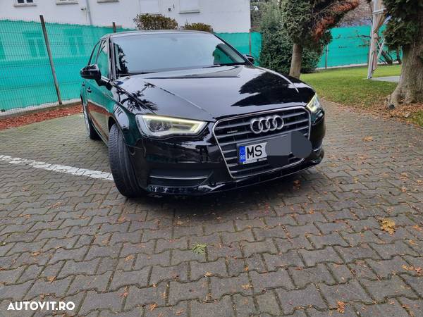 Audi A3 2.0 TDI Sportback (clean diesel) quattro S tronic Ambiente - 1