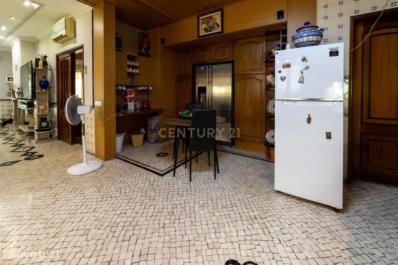 Moradia T3 no Jardim de Cima - Santarém-8