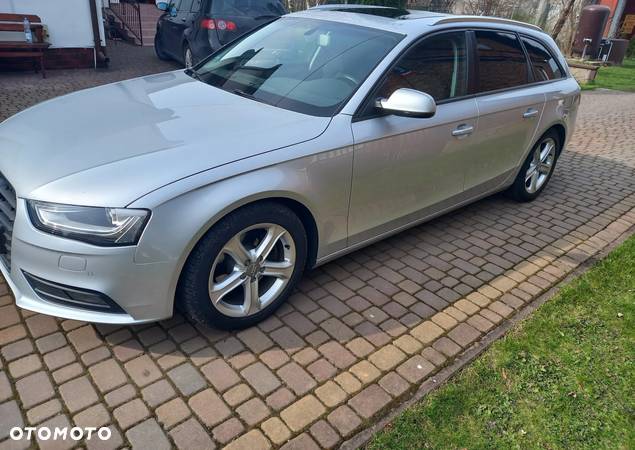 Audi A4 Avant 2.0 TDI DPF Ambiente - 2