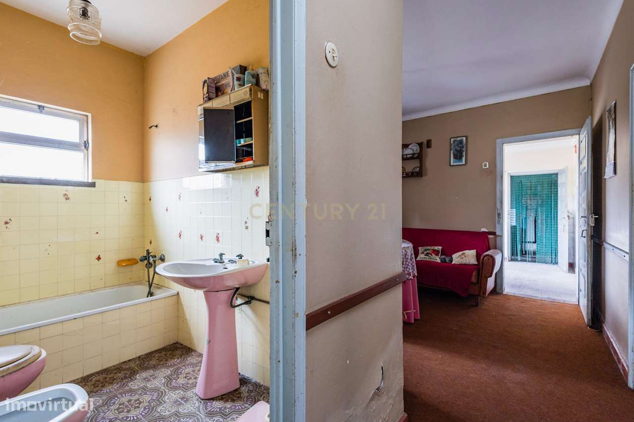 Moradia + 2 terrenos urbanos na Vieira de Leiria - Grande imagem: 4/21