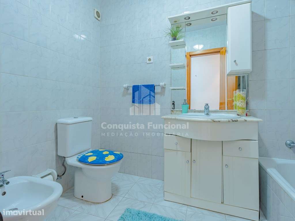 T3 com duas frentes em Ovar-Mobilado-16