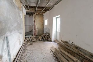 Prédio c/ 306 m2 e 3 portas p/ a rua - c. histórico - Grande imagem: 3/13
