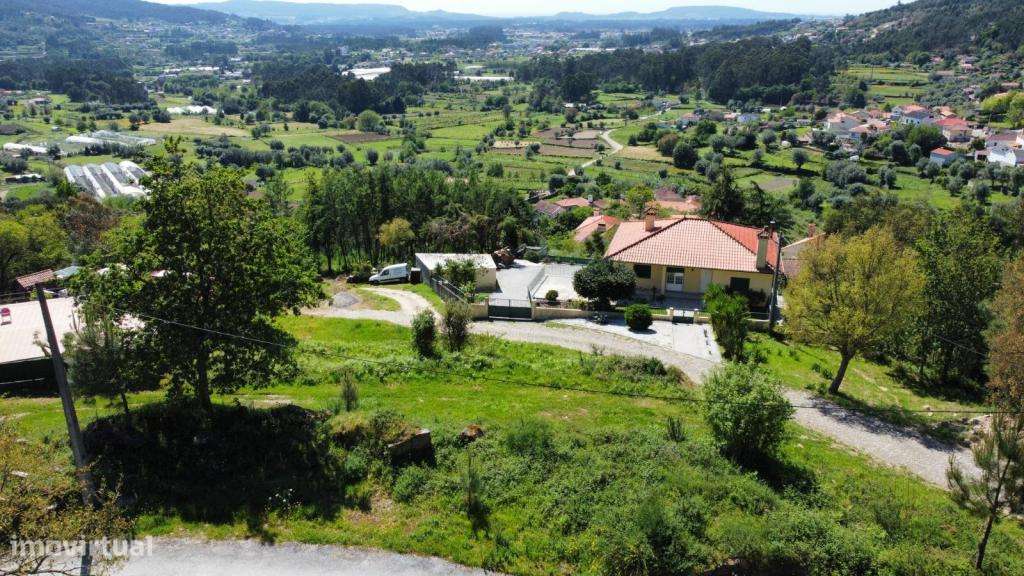 TERRENO COM PROJETO APROVADO PARA MORADIA ISOLADA - Grande imagem: 3/10