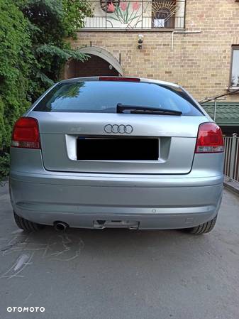 Audi A3 1.6 FSI Attraction - 10