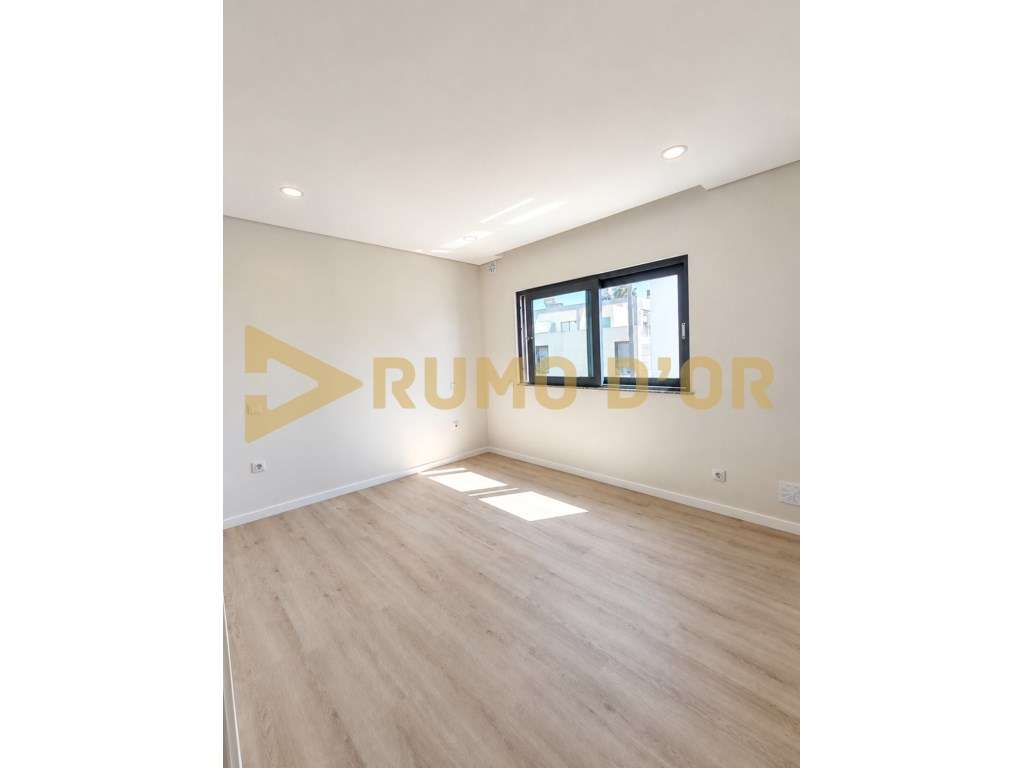 Moradia T4, garagem e piscina em Condomínio privado Albufeira-21