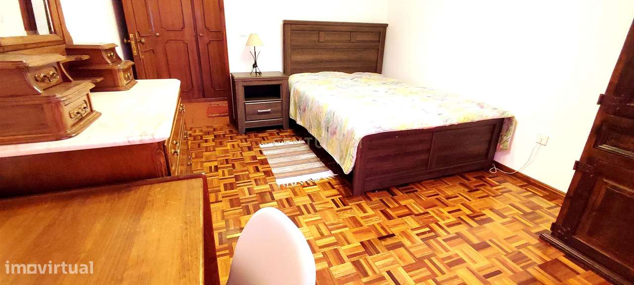Apartamento T2+2 Duplex em Santa Clara – Espaço, Conforto e uma Vista-12