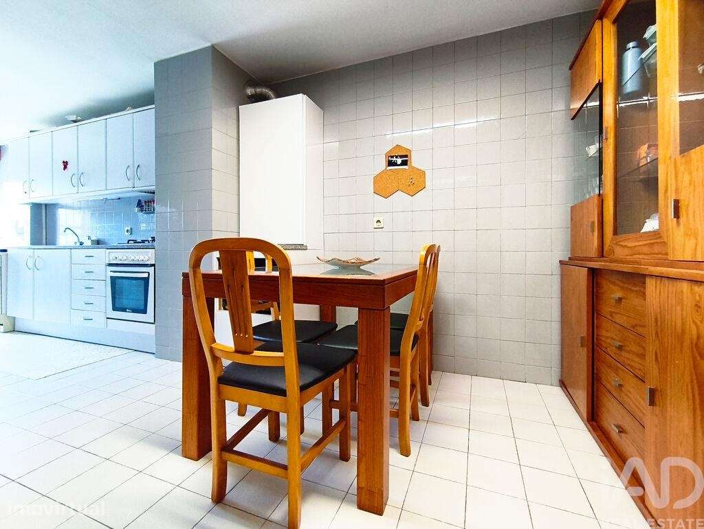 Apartamento T3 em São Mamede de Infesta e Senhora da Hora de 101 m2-11