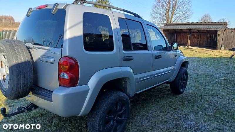 Jeep Liberty 3.7 4x4 - 7