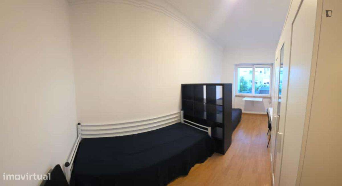 Apartamento com 1 quartos - localizado em Entrecampos Lisbon - Grande imagem: 2/7