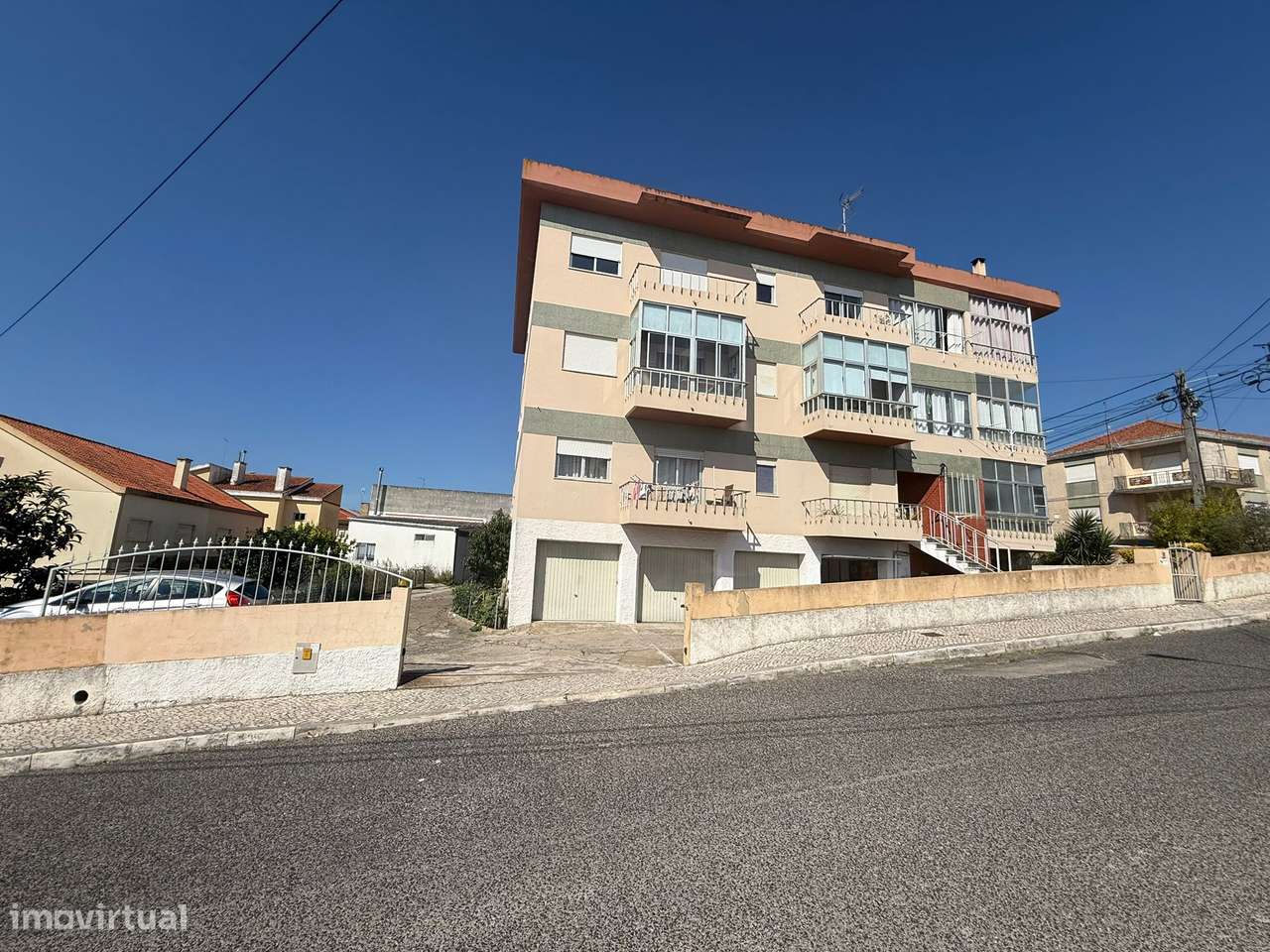 Apartamento em caldas da Rainha com garagem-0