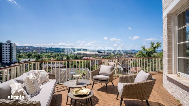 Panorama Clujului din Fiecare Fereastra: Eleganta Italiana langa Parcu-5