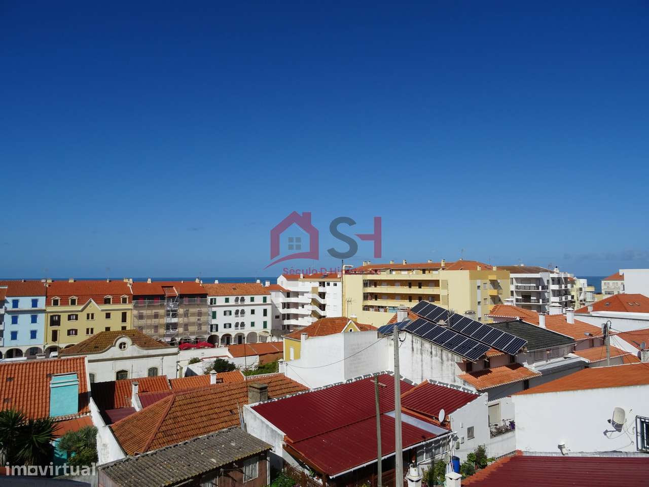 *Prédio com 2 Apartamentos + Loja + Arrecadação – Santa Cruz*-47