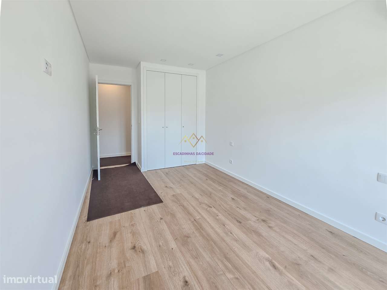 T4 com Piscina em Alverca-17