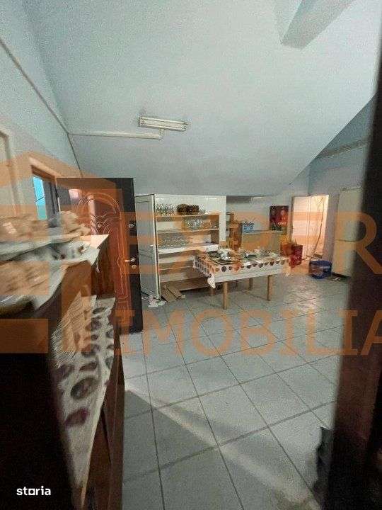 VILA cu spatii comerciale situata in zona CUMPANA - Imagine principală: 4/19
