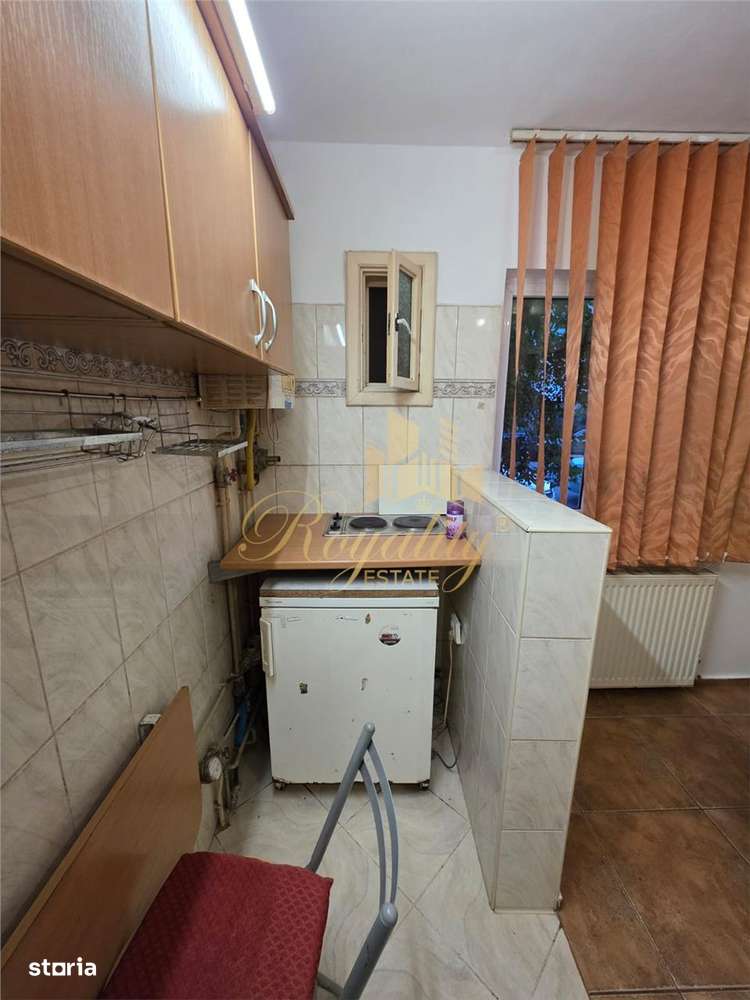 GIROCULUI, Garsoniera, parter, CENTRALA PROPRIE, bloc de apartamente-6