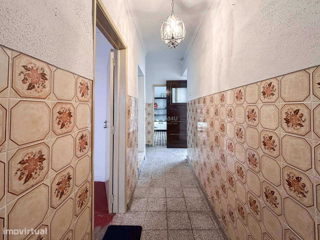 Moradia T3 habitável c/ Quintal e Enorme Potencial de Transformação –-5