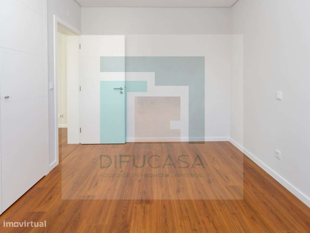 Moradia T3 com 2 Suítes e Pérgula de Estacionamento-27