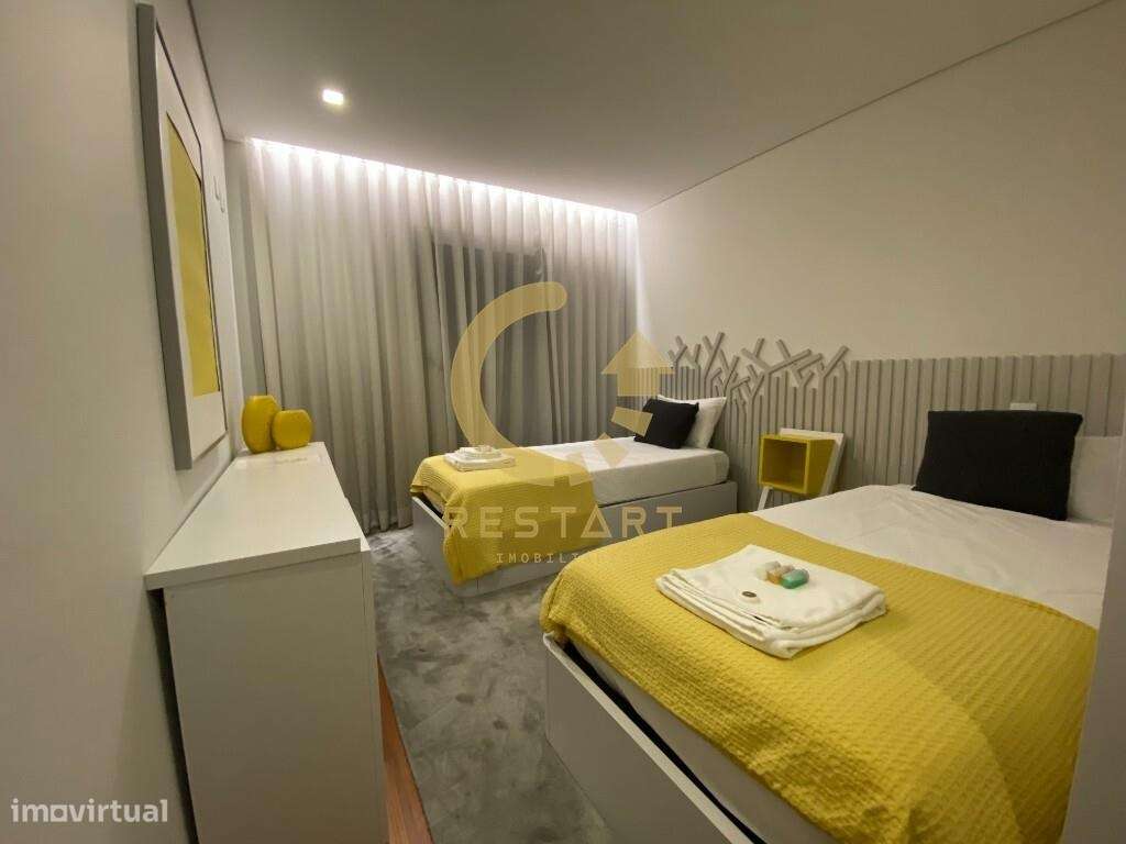 Apartamento T3 totalmente mobilado com vista Rio-22