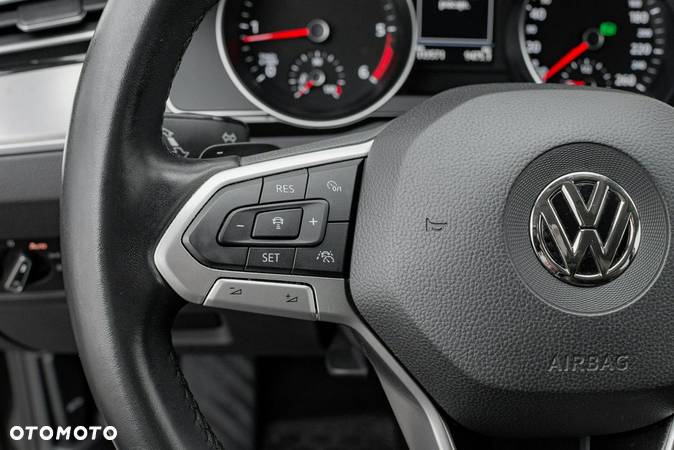 Volkswagen Passat 2.0 TDI Elegance DSG - 19