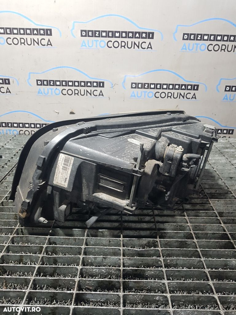 Far Dreapta Volvo XC90 2002 - 2006 SUV 4 Usi (792) Xenon - 3