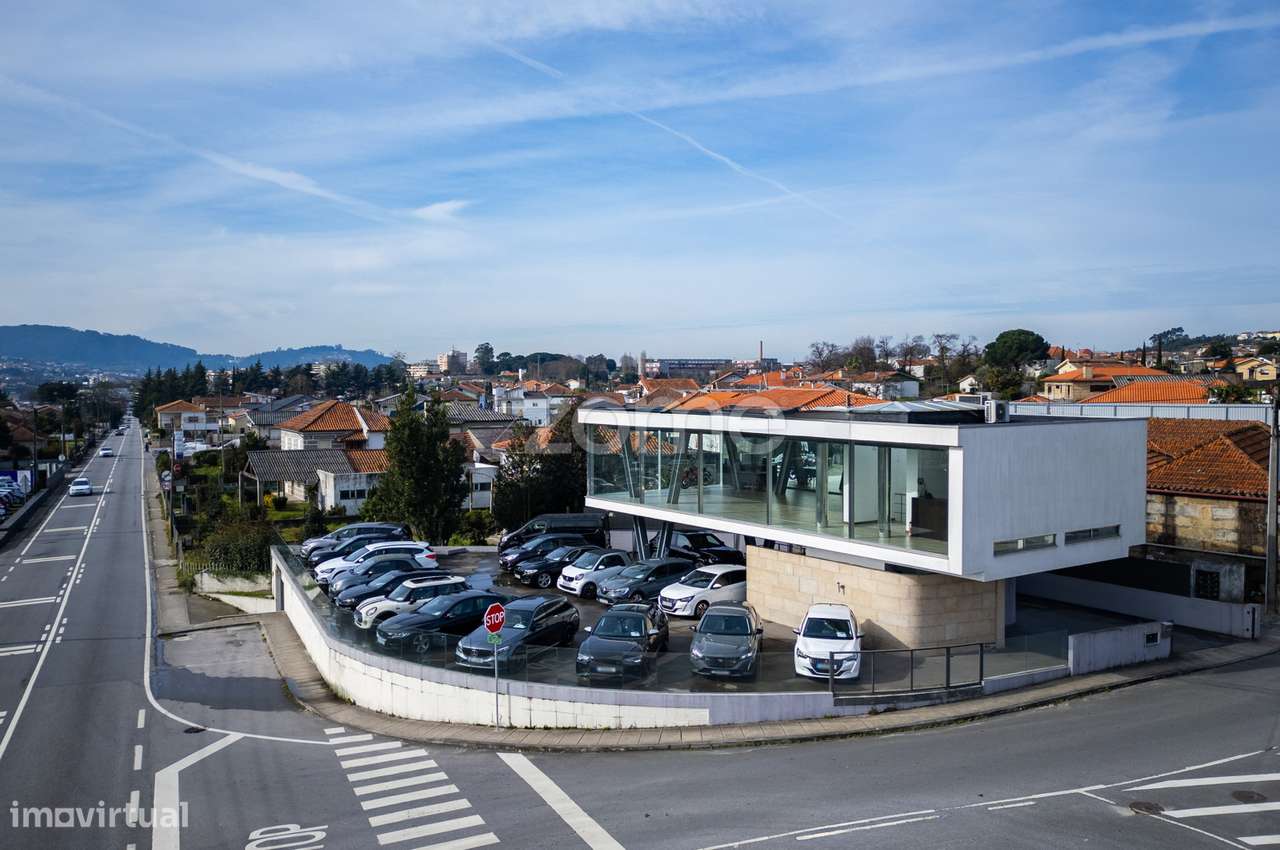 Pavilhão/ Edifício para Comércio e Serviços em Lordelo, Guimarães - Grande imagem: 5/58