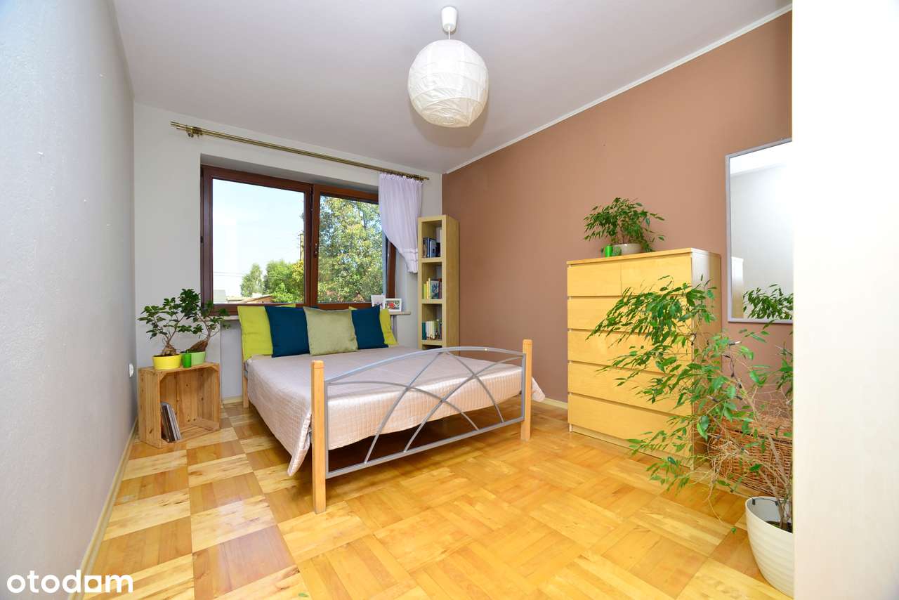 Wygodny dom z dużym terenem w Kampinosie-6