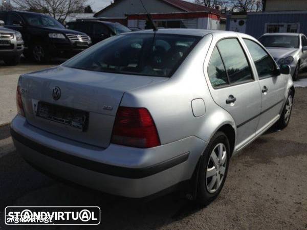 Volkswagen Bora 1.6/1.8 TDi 2000 para peças - 3