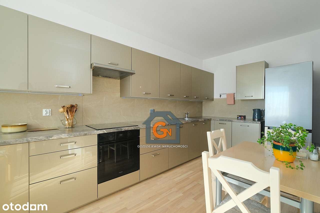 Sprzedam 4 pok mieszkanie o pow. 90m2 + miejsce parkingowe w garażu.-9