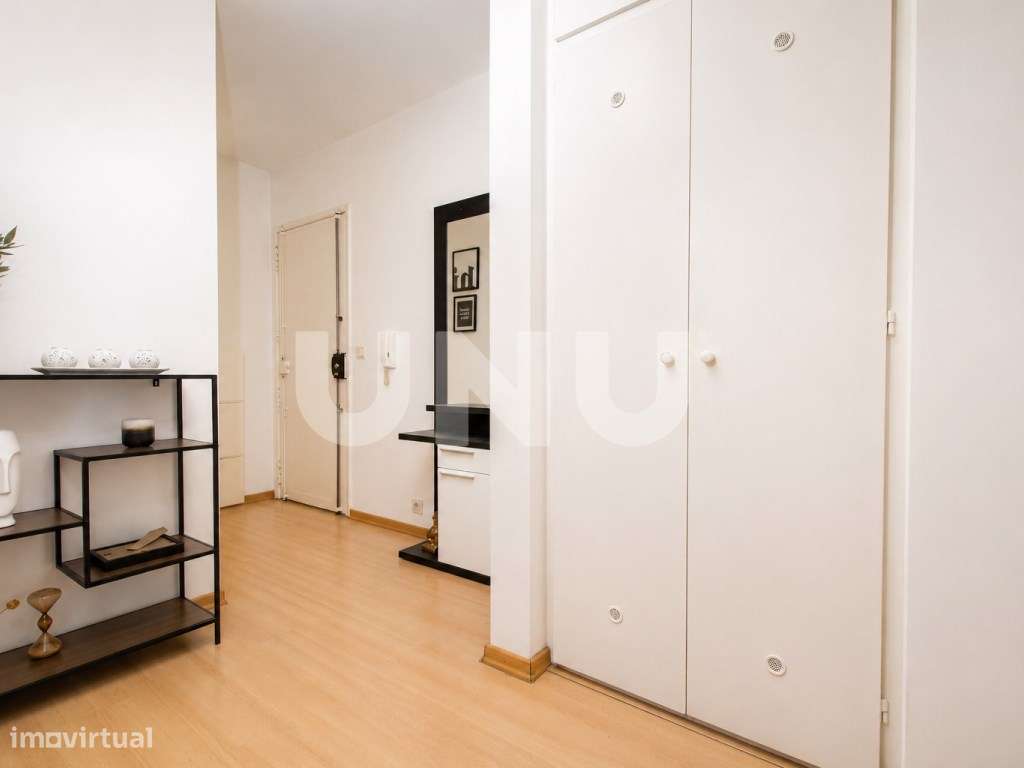 Apartamento T2 em Santo António dos Cavaleiros!-7
