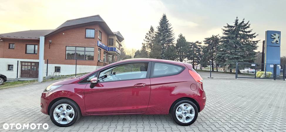 Ford Fiesta 1.3 Ambiente - 8